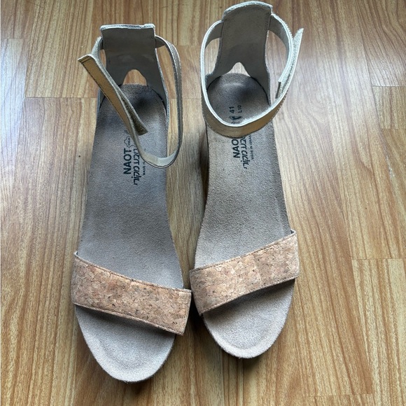 Naot Pixie Women's Tan Wedge Sandals Cork Ivory Rae Gold Size 41 - Picture 4 of 7